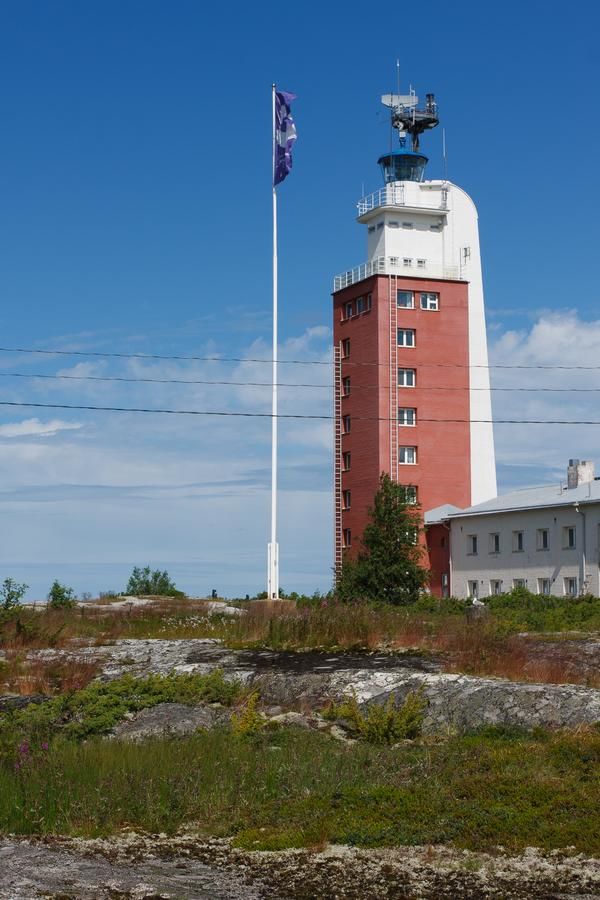 Отель Kylmäpihlaja Lighthouse Раума-15